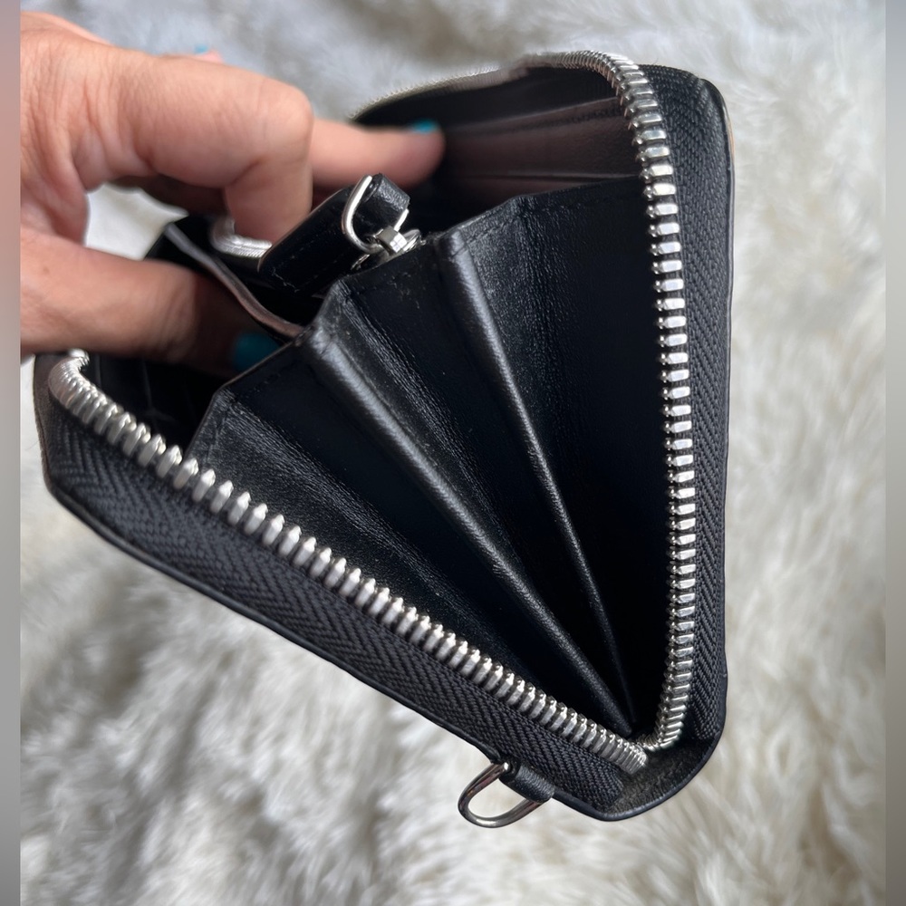 MCM Zip-around Long Wallet Leather Black - Picture 10 of 16